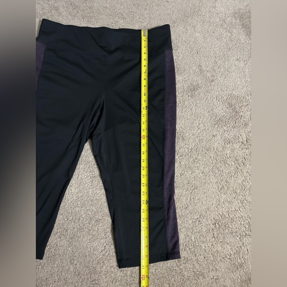 Ideology Womens Plus Size
Colorblocked Capri Leggings Size 2X - Picture 3 of 13